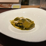 イル アオヤマ - 千葉　黒泡のパスタ（トレネッテ）鮑の肝のソース