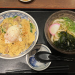 街かど屋 - 親子丼とうどんのセット