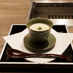 USHIGORO S. - ピュアホワイトの冷製ポタージュ