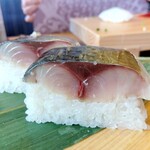 すし屋 赤兵衛 - さばの押し寿司の断面