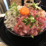 Ryoushiya Daijiroumaru - 海鮮三色月見丼 2500円