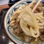 208736422 - うどんをリフトアップ