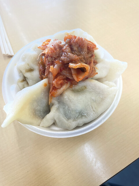 餃子王 メイプル館内店 - 美田園（餃子）の写真