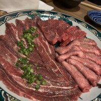 焼肉牛匠 新 - 