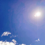 横丁とうふ店 最上川千本だんご - 浩々と輝く太陽の光