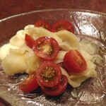 大衆寿司と肉汁餃子 魚餃屋 - ガリトマト