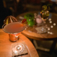 ザ タヴァン グリル＆ラウンジ - 