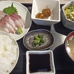 魚・一品料理 岩幸 - さしみ定食