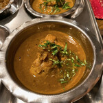 Kalpasi - 煮干チキンカレー