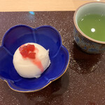 Karuizawa Kappou Kei - 白桃冰淇淋，搭配蜜煮大黄