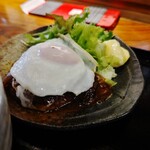 大衆料理ふくろう - 煮込みハンバーグ