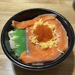 魚丼 - サーモンいくら丼