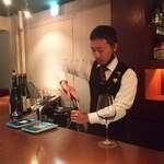 WINE SALON R - 