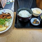 Naniwaya - トンカツ定食 700円