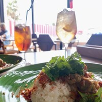 The lounge on the water - 