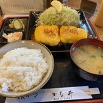 かな井 - チーズとんかつ定食。