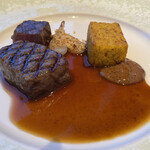 ベージュ アラン・デュカス 東京 - 