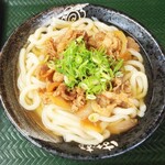Hanamaru Udon - 牛肉うどん中