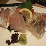 青ヶ島屋 - 刺し身盛合わせ