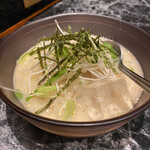 ホルモン本舗 我家 - ★ごま冷麺ハーフ
      『我家』の冷麺は盛岡冷麺です！
      ここで冷麺を覚えました！
      ウマウマ♡