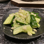 ホルモン本舗 我家 - ★キュウリタタキ
      さすがオススメ！美味しかった！