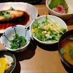 魚三四味家 - 煮魚定食¥1300ワンドリンク付です!