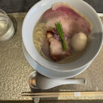 宍道湖しじみ中華蕎麦 琥珀 池袋店 - 