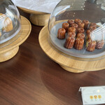 琵琶湖ホテル - ラウンジでのお菓子