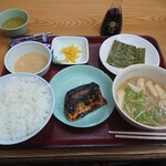 ヤマトモチスエヒロ食堂 - 