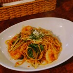 下町イタリアン ​ぷちとまと - 令和5年6月 ランチタイム
            パスタランチ 1000円 
            トマトソースパスタ(海老、水菜、舞茸)、バケットバター、サラダ