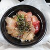 Kumanogyokyousuisambutsuchokubaisho - 料理写真:２色丼