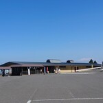Hieizamminemichiresutoran - 外観(遠景)と駐車場