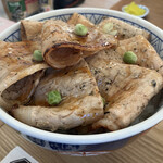 Ganso Butadonya Tonton - ロース豚丼肉大盛り(ズーム)