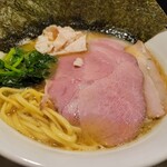 中華そば 麺や 六助 - ラーメン並 800円