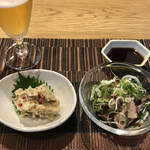 Shokudou Shusai Toki No Kane - こっちは乾杯セットのおばんざい二品
                        そぼろがいっぱいのポテトサラダと鰹のたたき