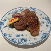 イタリアンダイニング ジリオン - アンガス牛肉のステーキ　ビステッカ・アッラ・フィオレンティーナ 