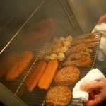 日比谷 Bar WHISKY-S - 料理写真:樽材の燻香を付けるため独自設計した燻製機で“温燻”