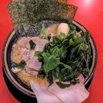 横浜家系ラーメン 大輝家 - 特上チャーシューメン1250円＋ツイッターフォロー特典の無料ワカメ