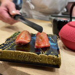 Sushi Kazuya - 塗ってあるお醤油が焦げて香ばしく