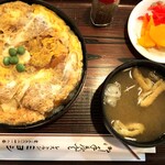 レストラン ミヨシ - レストランミヨシ　「カツ丼」850円　オープンザフタ