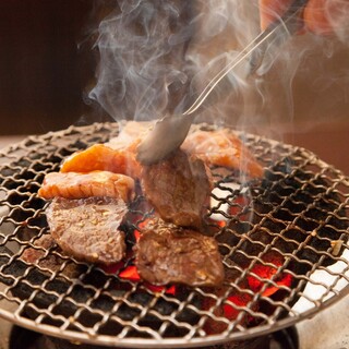 [Providing cheap and delicious charcoal-Yakiniku (Grilled meat)] We are confident in our cost performance!