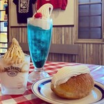 ケニーズハウス ダイナー - クレミア使用のスイーツ