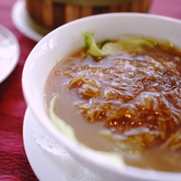 全聚徳 新宿店 - 魚翅湯麪(ふかひれそば)