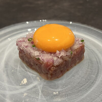 東京焼肉いのうえ 銀座店 - 刺肉:瞬間燻製ユッケ