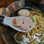 中華蕎麦 仁香 - 信玄鶏モモ肉吊るし焼きチャーシュー ♪