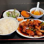 Shinchan - 酢豚定食   腹パン確定