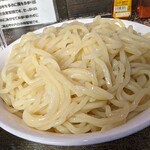 208843781 - 麺量はデフォで330gとのこと