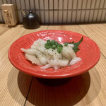 天ぷら食堂 たもん - えんがわ塩ダレユッケ