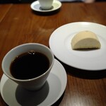 Sankissashitsu - ルアンダ ムランバ と ベイクドチーズケーキ