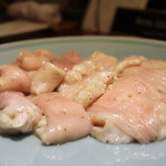 焼肉 しんうち 神楽坂 - 塩ホルモン(追加注文)、シマチョウ(追加注文)